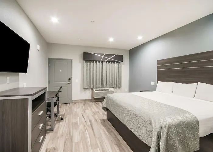 Americas Best Value Inn & Suites Northeast Houston I-610